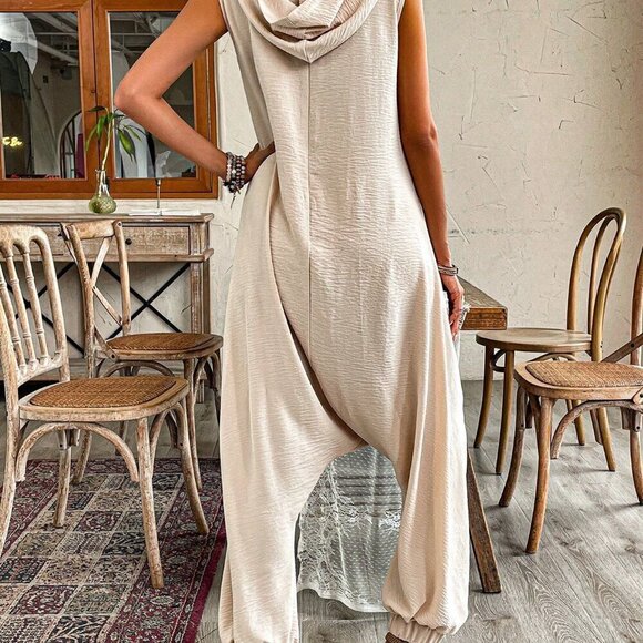Apricot Casual Women's Half-Bottoned Sleeveless Loose Jumpsuit - Picture 2 of 6